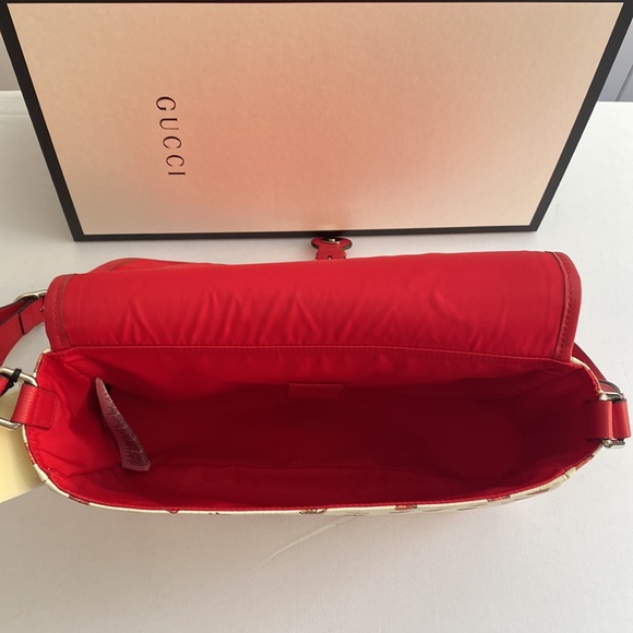 Gucci • Strawberry Fairy Messenger Bag - Picture 15 of 17